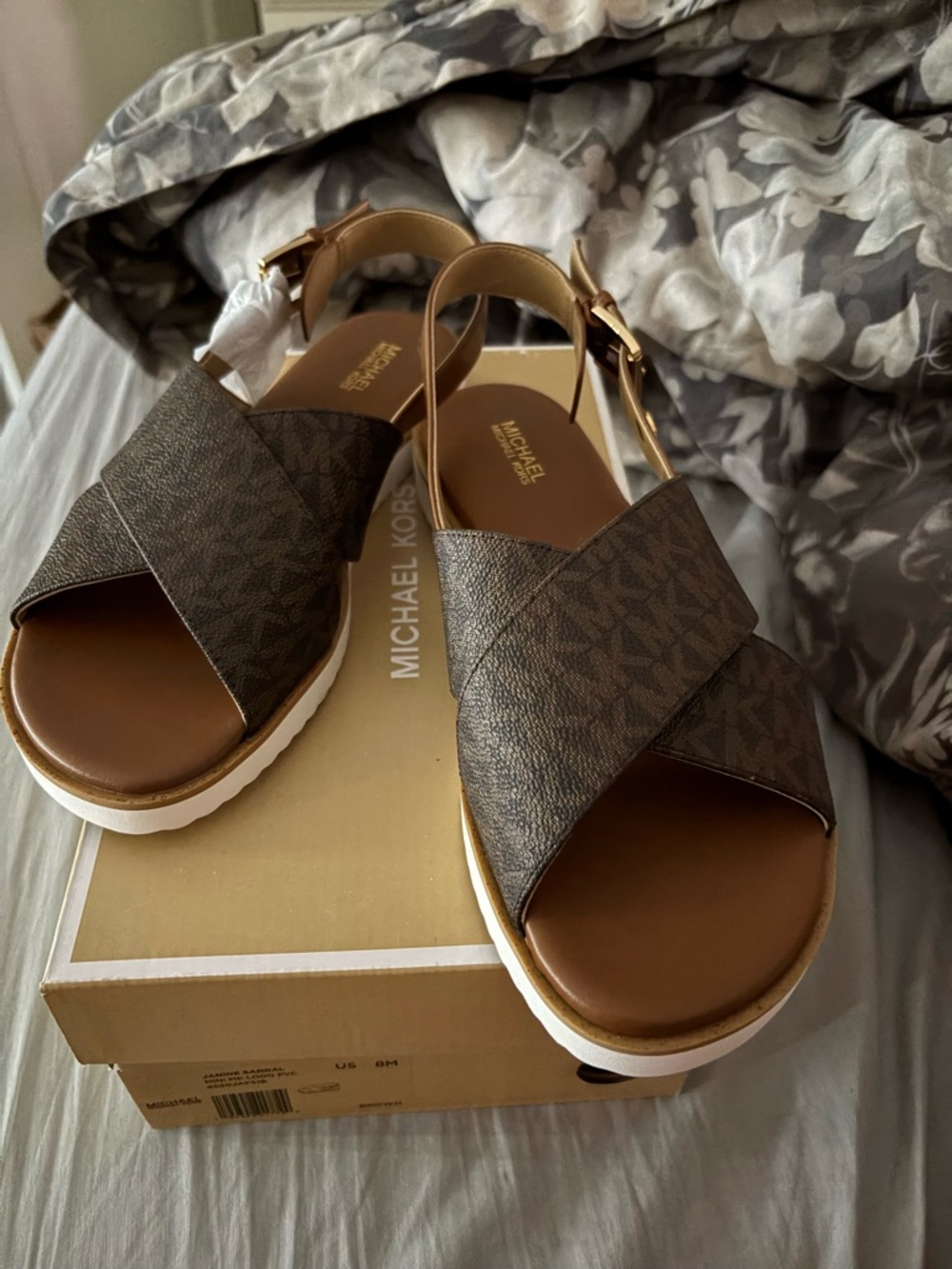 Michael Kors Janine Sandal Box - Beige/Tan Packaging